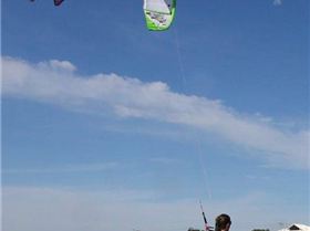 Kitesurfing
