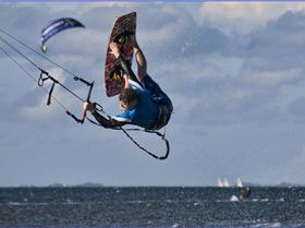 Kitesurfing