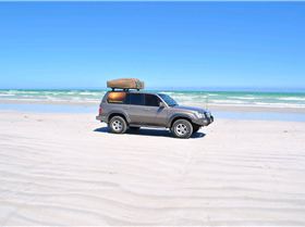 pure white beaches at dicovery bay, 9deg water temp !!! 30deg day