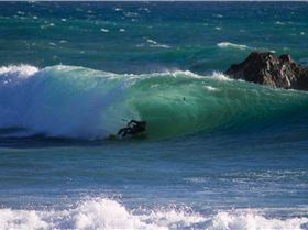 Strapless kitesurfing