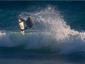 Strapless kitesurfing
