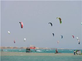 Kitesurfing