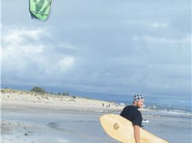Kitesurfing