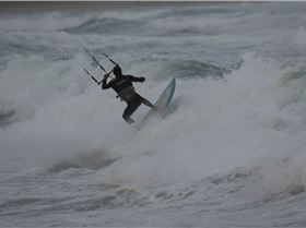 Kitesurfing