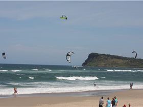 lennox head sunday  6 nov....kite expo.... c\o www.australiankiteboarding.com