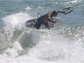 Kitesurfing Mui Ne beachy Vietnam