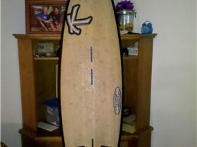 5.9 surf n kite unstrapped strapped