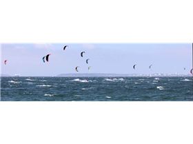 Kitesurfing