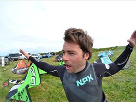 Kitesurfing