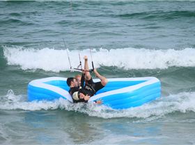 Kitesurfing