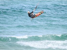 Kitesurfing