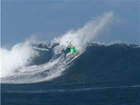 kitesurfing namotu is bws team