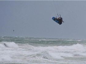 Kitesurfing
