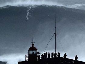 Carlos's wave was bigger