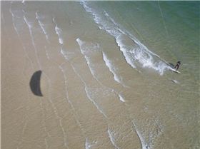 Kitesurfing Inverloch