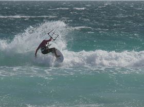 Kitesurfing