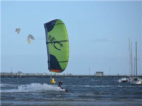 Kitesurfing St Kilda
