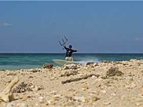 KITESURFING TA PULAU TABUHAN