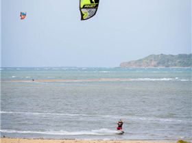 Adrenalin Naish Demo