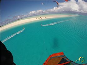 One Foot - Honeymoon islands DW