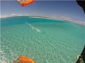 One Foot - Honeymoon islands DW