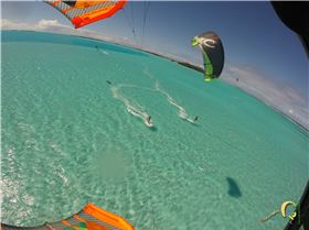 One Foot - Honeymoon islands DW