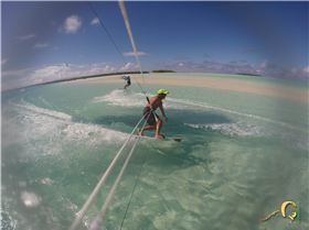 One Foot - Honeymoon islands DW