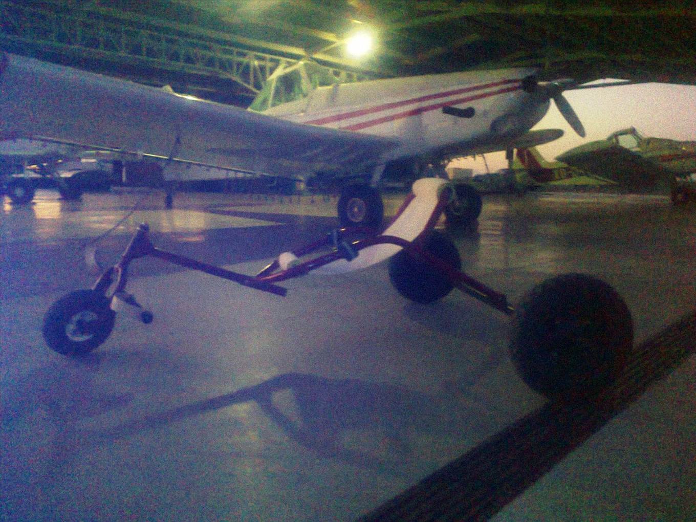 KITECAR IN AIRPORT MEXICO