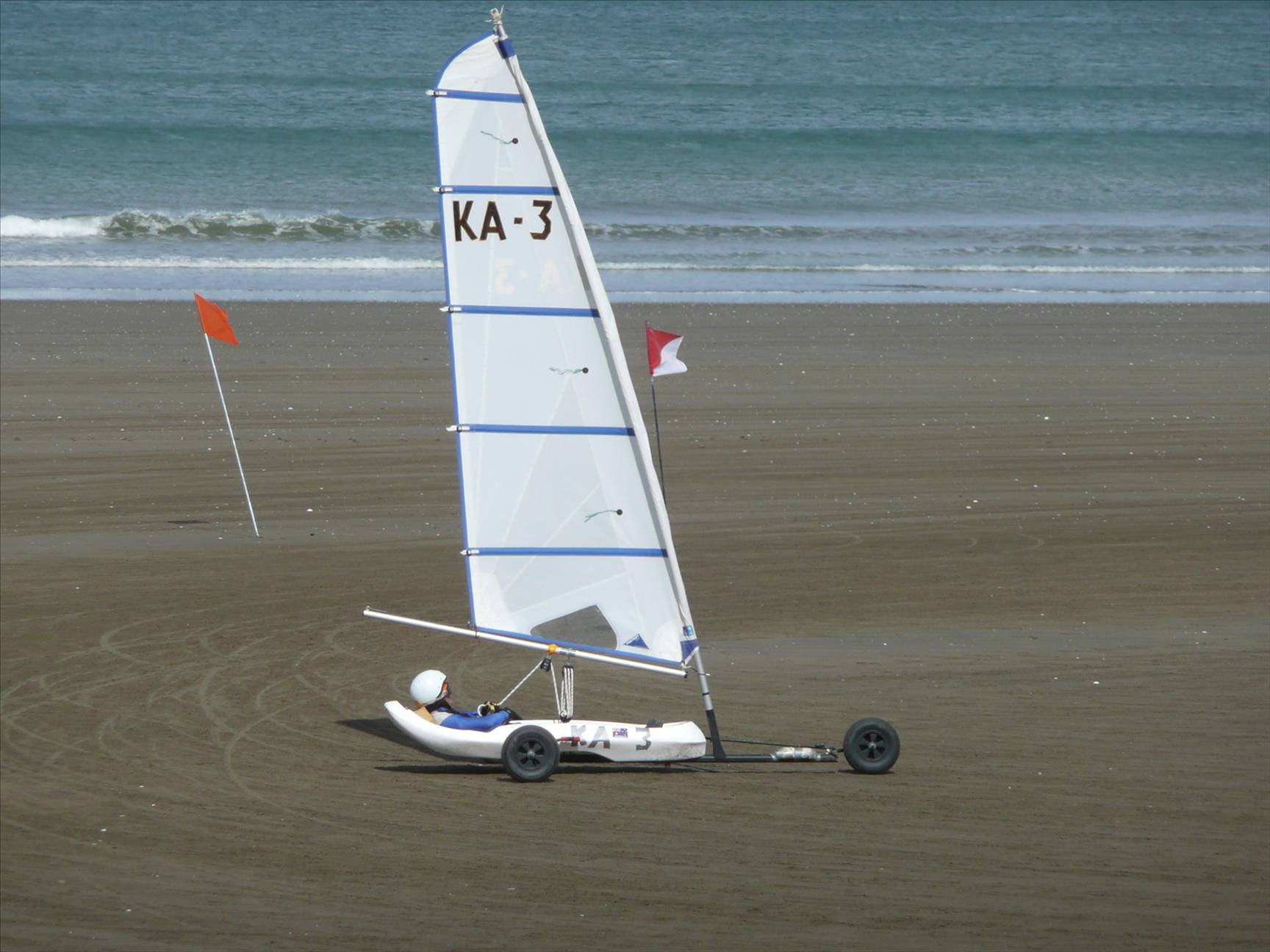 KA 3 hire yacht with new sail