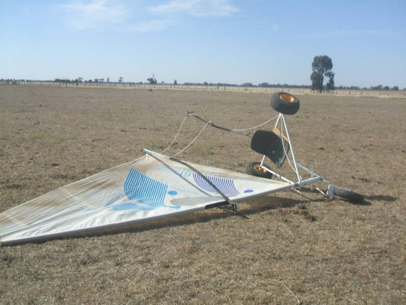 Finished miniyacht assembled. 