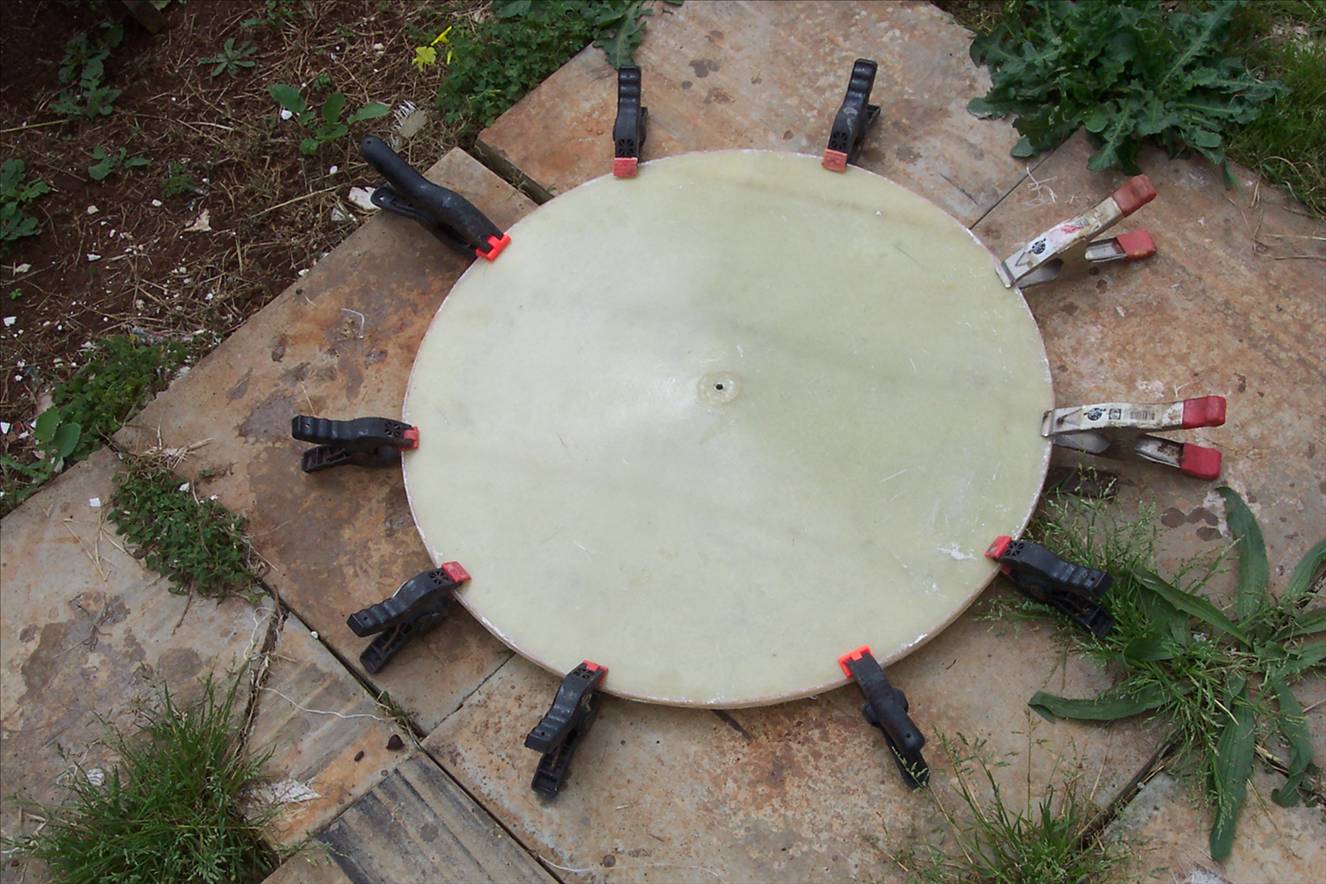 Attaching tyre well to rim