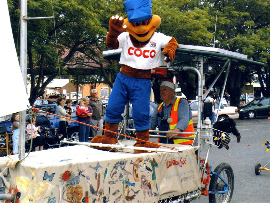 Xmas pagent Balaclava 2006 COCO rides