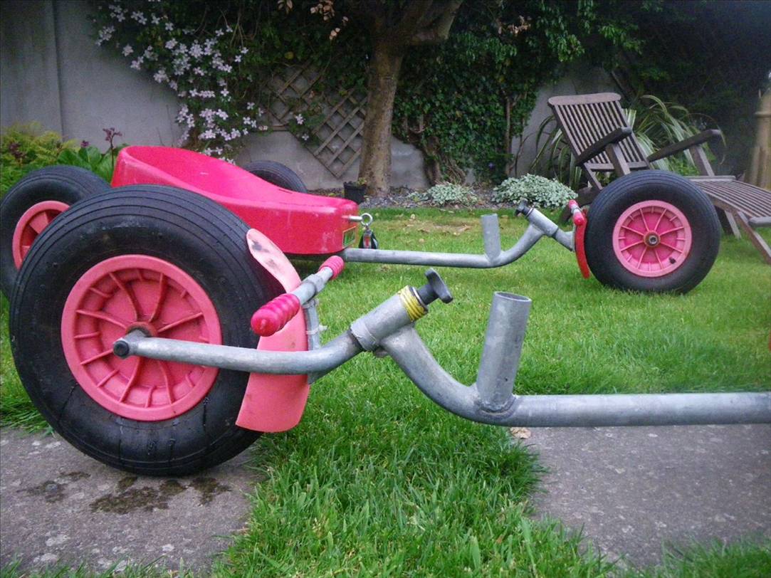 Simple front end, mast foot and steering - all in one.