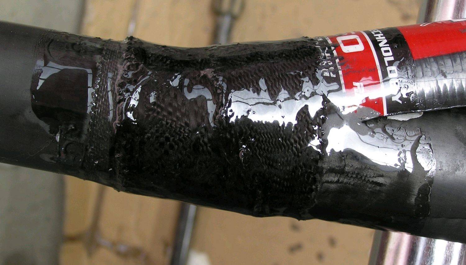 010.11.03 Schrodingers. Mast Step Glassing.01