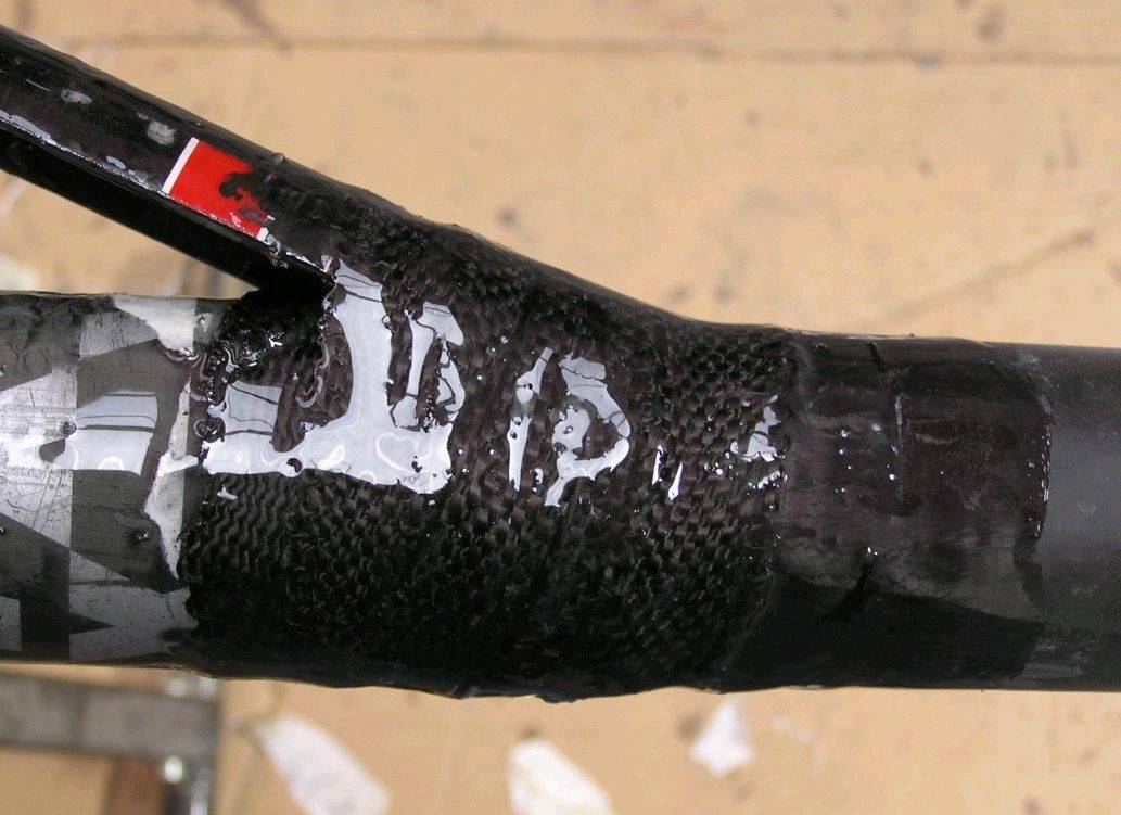 010.11.03 Schrodingers. Mast Step Glassing.02