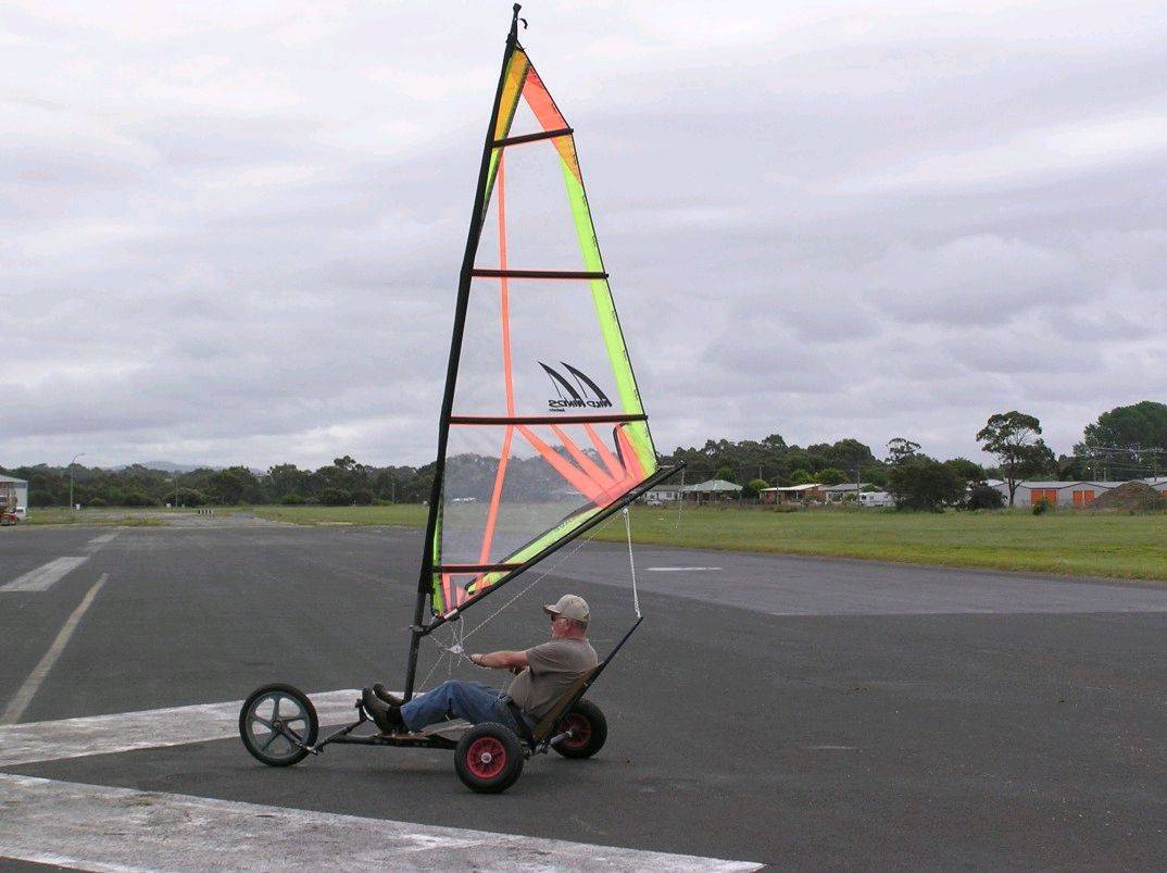 010.12.05 Launching the Cat.02