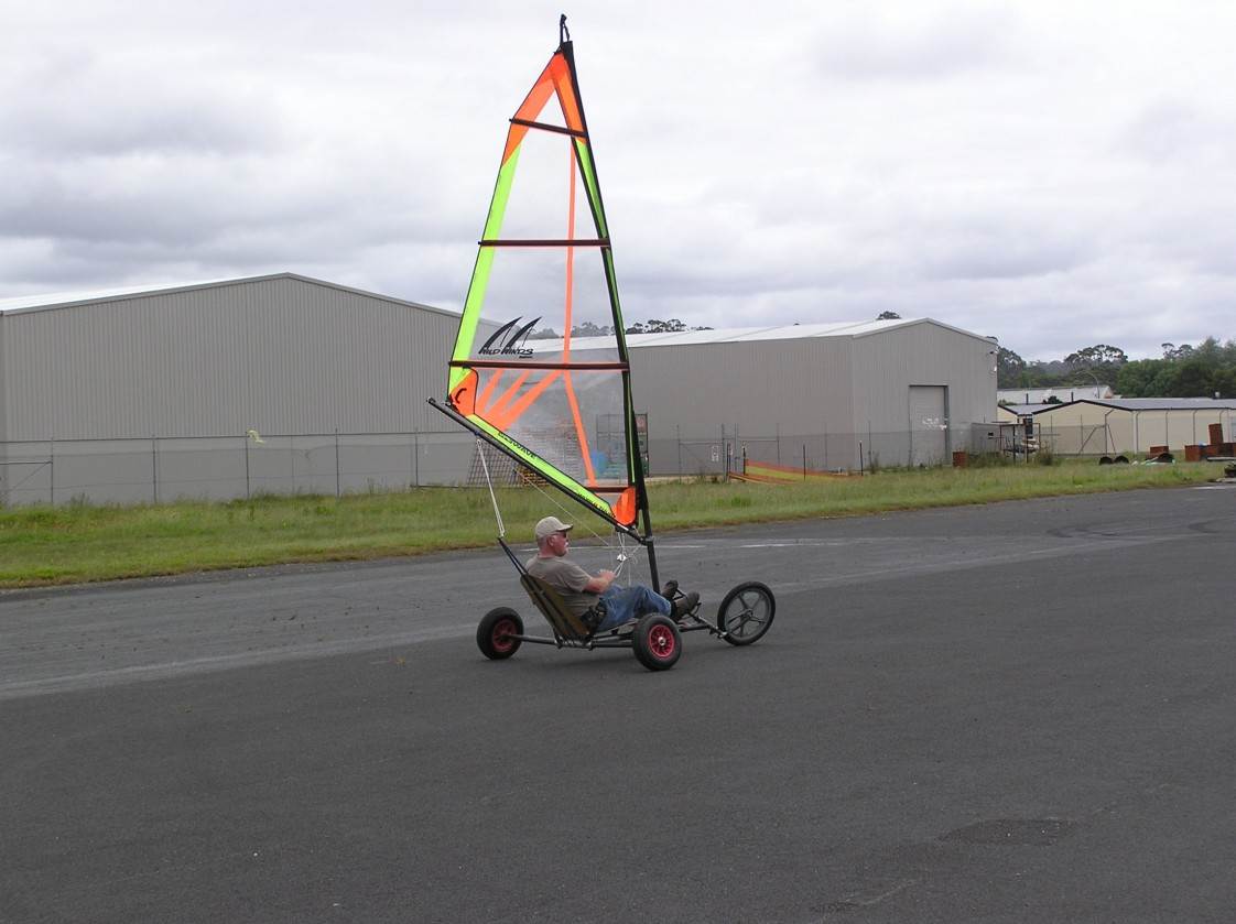 010.12.05 Launching the Cat.01