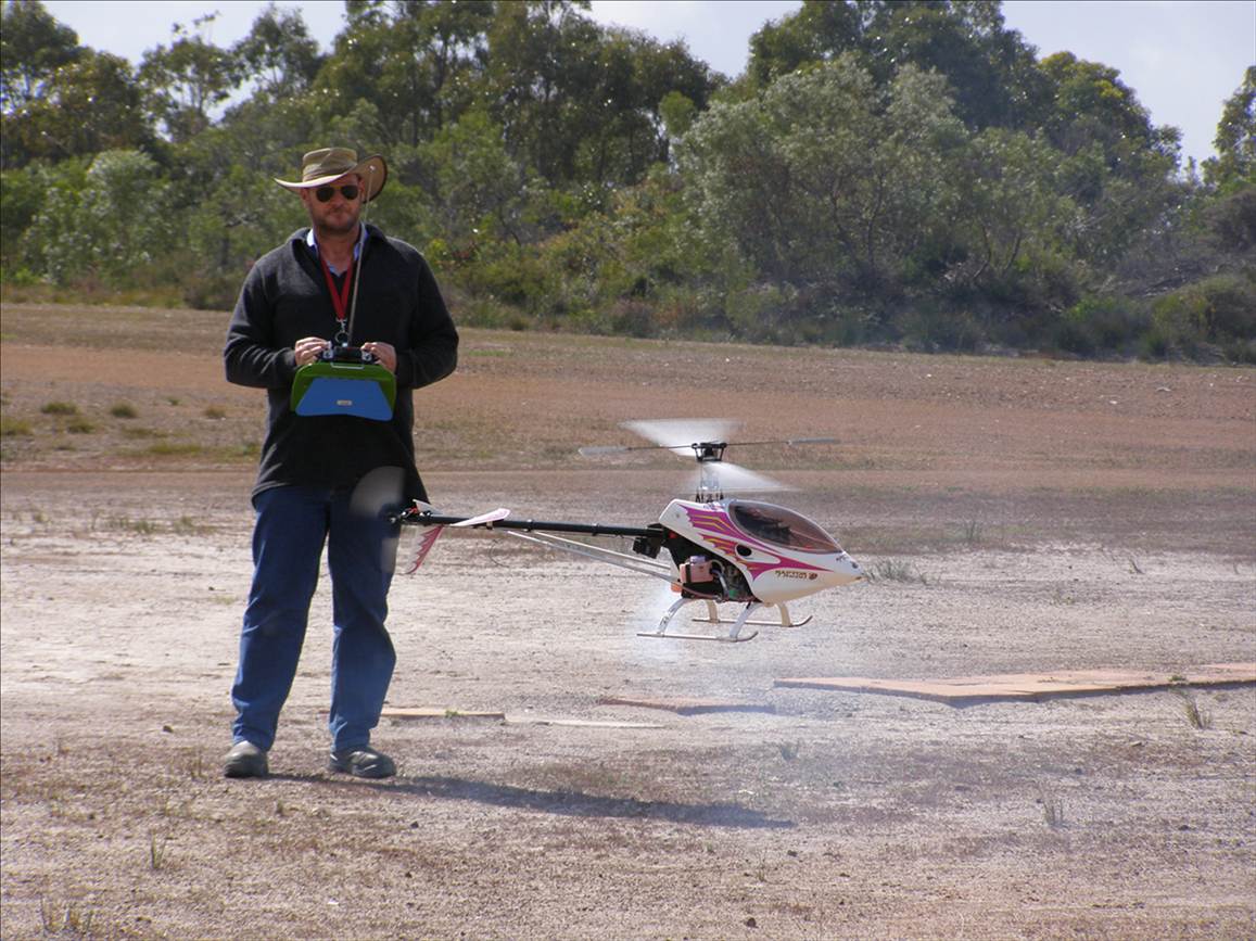 Chook hovering Raptor V2