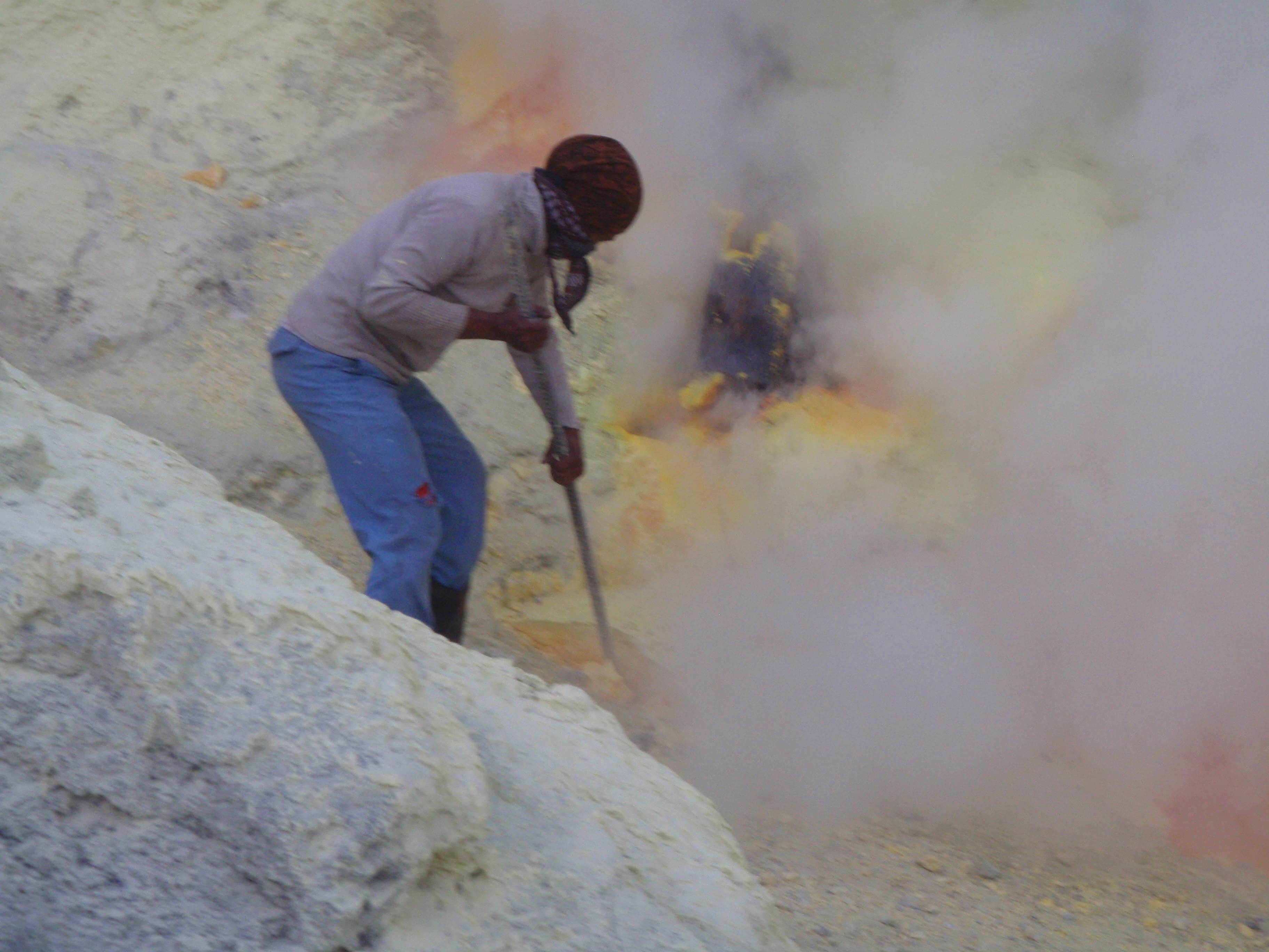 sulfur miners