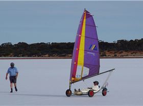 large Reverse Yacht jpg 092e311b05e8631e25edd85cbfa404eb