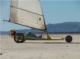 Landsailing, pampa del leoncito, argentina 