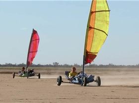 The kids tandems racing