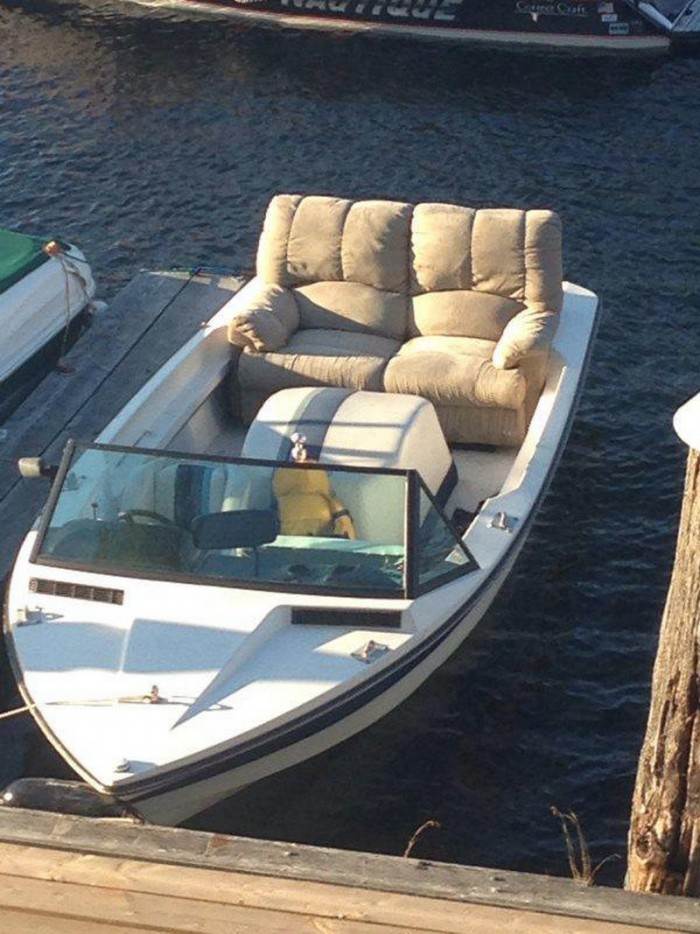 luxurious-boat-seats-700x934
