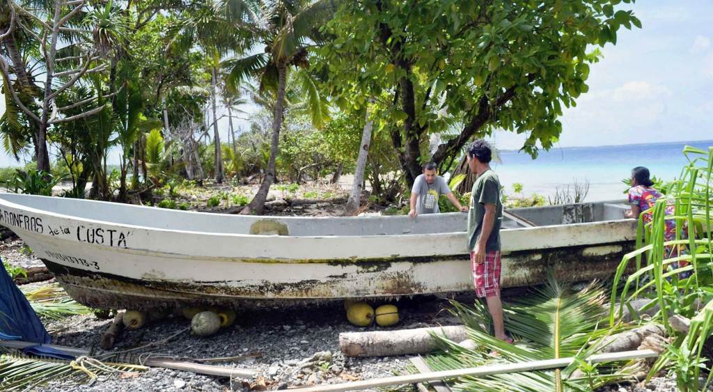 september-2016-438-days-boat-1024x563
