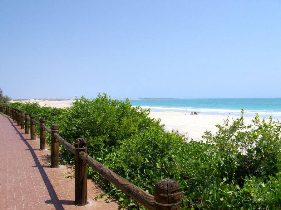 Facing South - Cable Beach