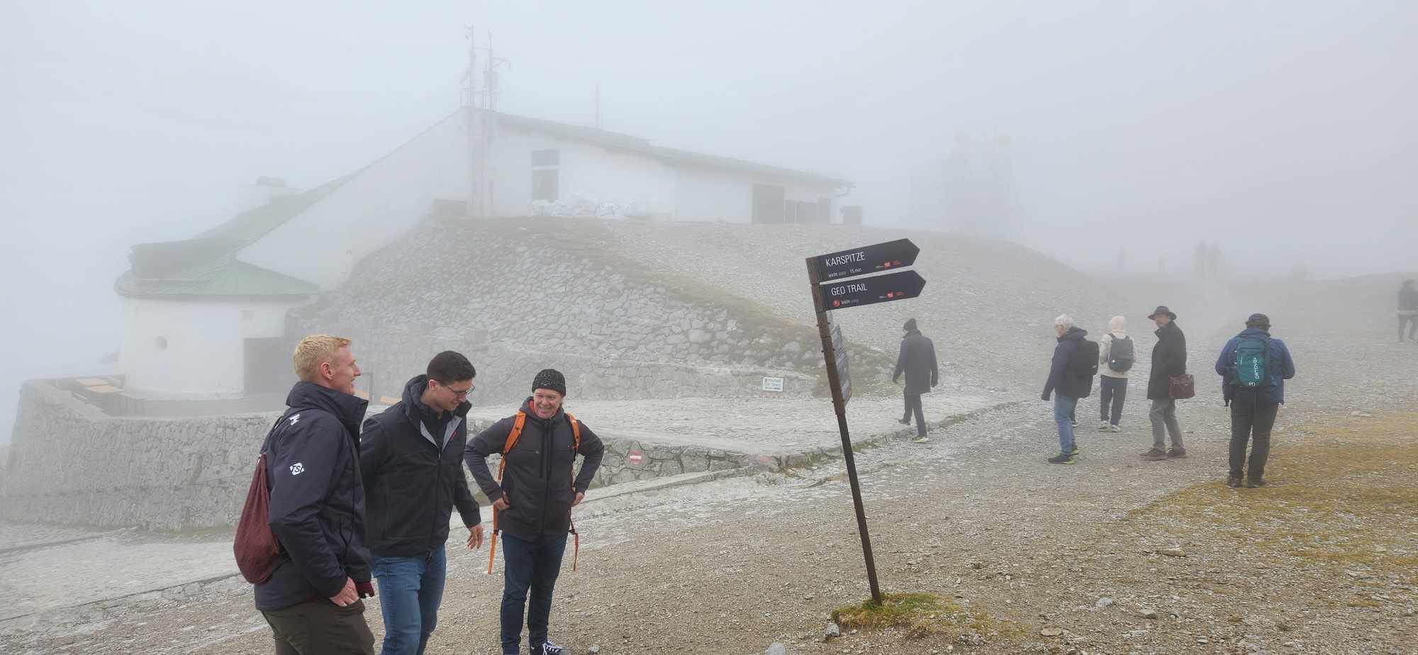 received899040298248602