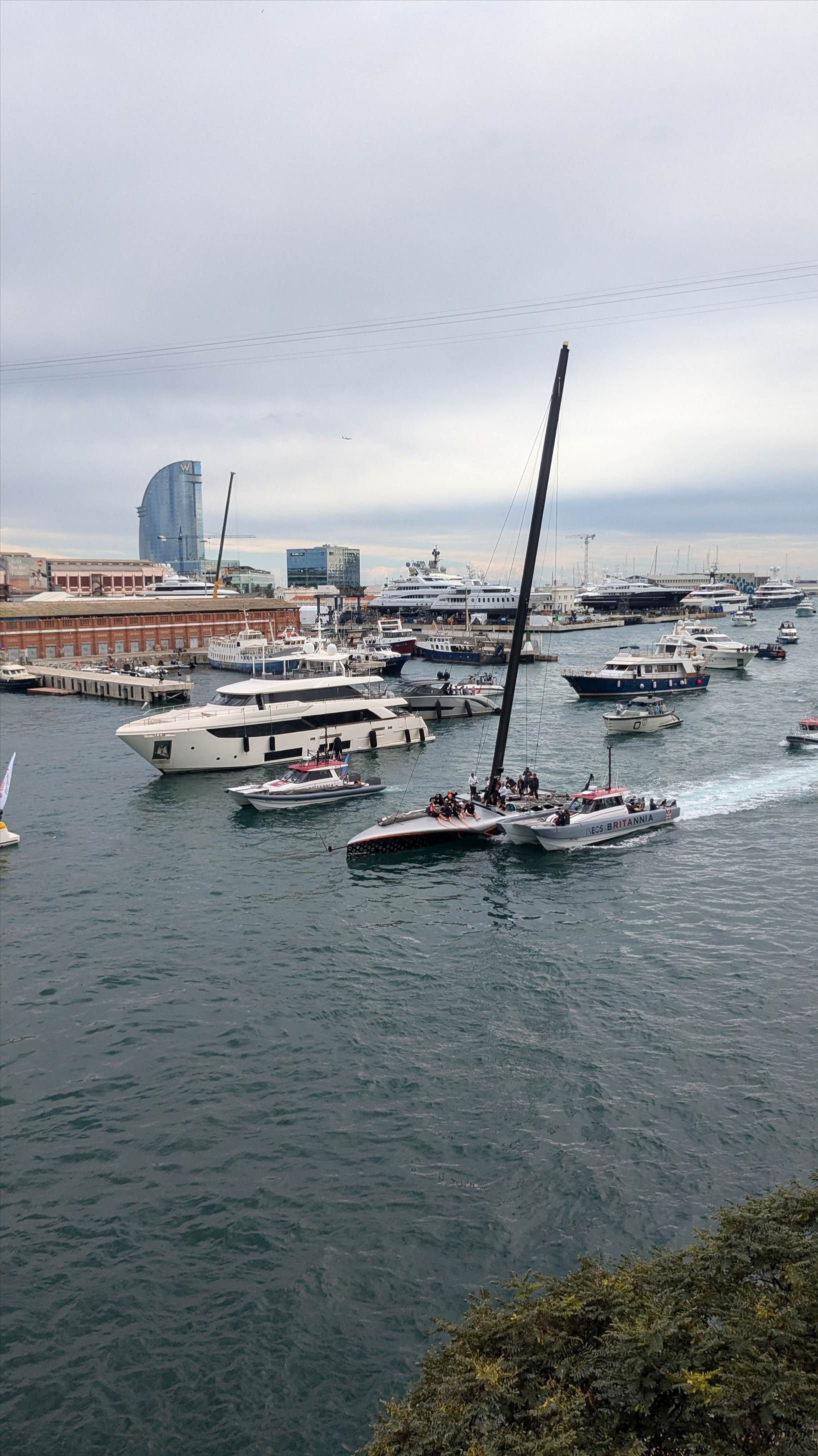 PXL20241018141041784.RAW-01.COVER