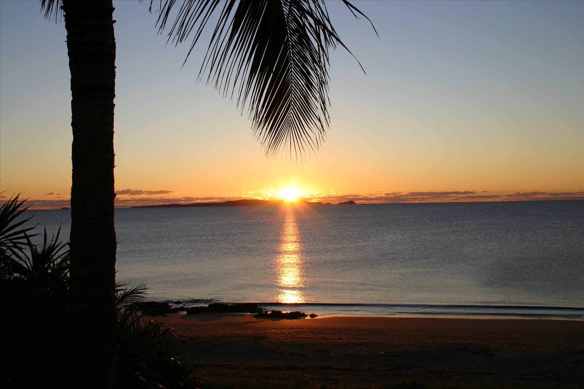 Sunrise Lammermoor Beach