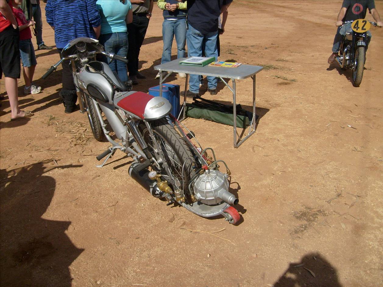 went to a show out back of Loxton