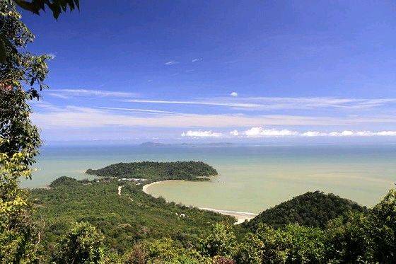 The panorama from Gunung Arong's highest point